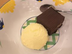 布朗尼冰淇淋-萨莉亚意式餐厅(国展天虹店)
