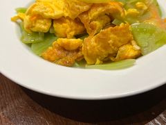 青柿子鸡蛋-唐山宴百姓府邸院落中餐