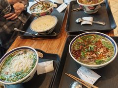 -云阿蛮云南生烫牛肉米线(奉贤路店)