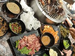 -啊美丽炭火烤肉(滑翔一店)
