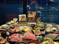 -铭牛烧肉·和牛海鲜自助(高新月牙湖店)