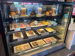 面包甜点陈列柜-麦当劳(四川北路店)