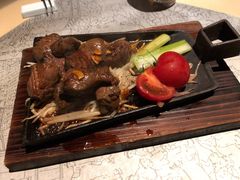 -穹六人间 people 6(岳阳路店)