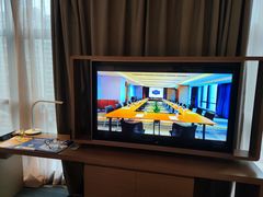 -深圳宝安体育馆希尔顿欢朋酒店