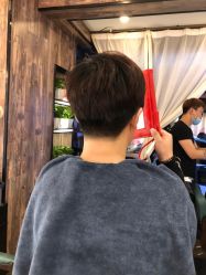 -一東造型烫发染发