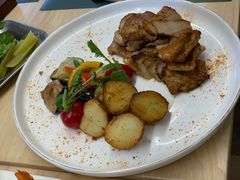 -刀叉遇上筷子中西融合餐厅(和平店)