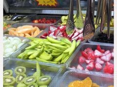 自助取餐区-老炳·七丛松甘草水果