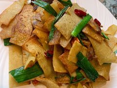 腊肉炒豆丝-丽华园(青少年宫店)