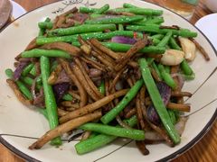 茶树菇豆角炒牛柳-牛恒濑粉
