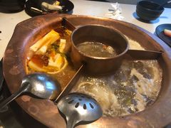 菌王奇香锅-滇釜火锅·能喝汤的火锅(车公庄店)