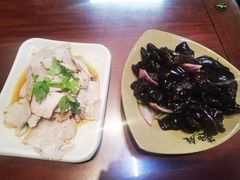 -亮亮面馆(经六路店)