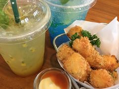-Chom Cafe and Restaurant