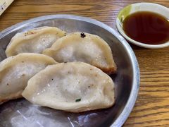 -黄阿姨锅贴大王(万航渡路店)