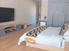 -梨苑林卡金陵山水酒店