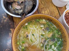 -正宗李家土鸡米线店