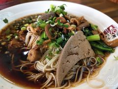 -杨阿六蒸缸羊肉面