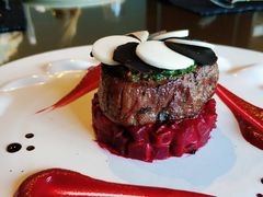 牛里脊肉配甜菜根-AZUL by FUEL蓝色·法式酒馆(琶醍店)