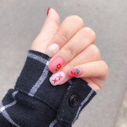 -手牵手美甲