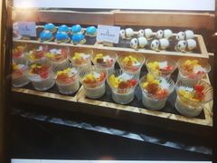 -雍容荟帝王蟹活龙虾展台自助(IFS黑金店)