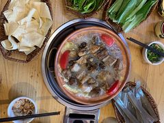 -阿婆情腊排骨火锅(金虹路店)