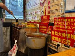 -柳州肥姨妈大骨螺蛳粉(东靖路店)