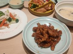 -吕氏疙瘩汤·新派鲁菜(济南万象城店)