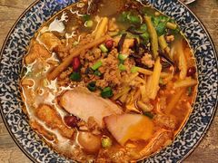 -粉家柳州螺蛳粉(杨宅路店)