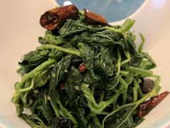 -乡村馕坑肉·烧烤·新疆菜·本地人更爱吃(阿勒泰首店)
