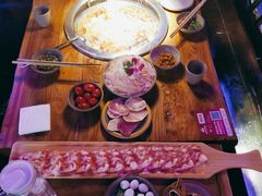 -城墙拐拐火锅(三峡广场黑金冠店)