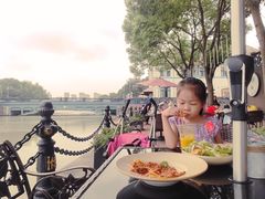 -自然食集西餐厅(泰晤士小镇店)