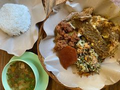 -Warung Babi Guling Ibu Oka 3