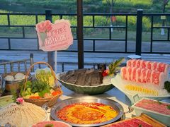 -茅草房·河畔园林火锅