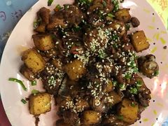 摩梭饵块鸡-泸沽肴(泸沽湖大洛水村农村信用社旁店)