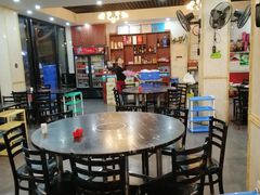 大堂-牛一煲美食(江高店)