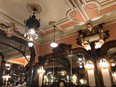 -Majestic Café