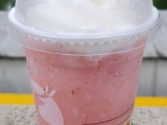 粉荔荔胶原酸奶冻-luckincoffee瑞幸咖啡(香港名店街店)