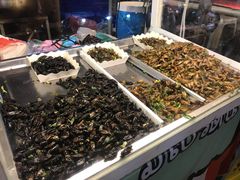 -席娜卡琳火车铁道夜市