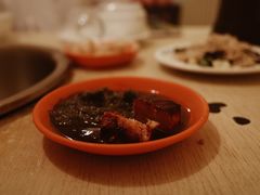 -洞庭洲·防空洞火锅·烧烤·铜锅涮肉(新百广场店)