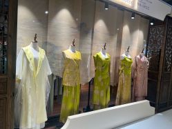 -懿沉香中式嫁衣礼服秀禾服龙凤褂马来褂旗袍总店