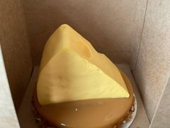 芝士咸蛋黄蛋糕-星巴克臻选(莘庄仲盛店)