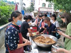 -六广门毛阿姨糯米饭