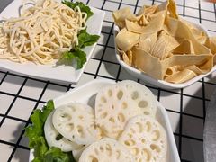 -山悦里 山野·鲜火锅(罗斯福广场店)