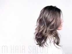 -BULB STUDIO 巴柏明星发型工作室