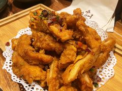 -檐下风铃酒馆