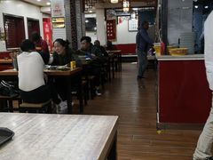 大堂-门框胡同百年卤煮(新街口店)