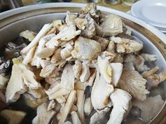-东巴谷野生菌火锅餐厅
