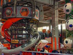 -嗨翻Hi-Fun竞技主题乐园·蹦床亲子生日轰趴(国光1937店)