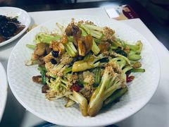五花肉炒花菜-京味精餐厅(长椿里小区店)