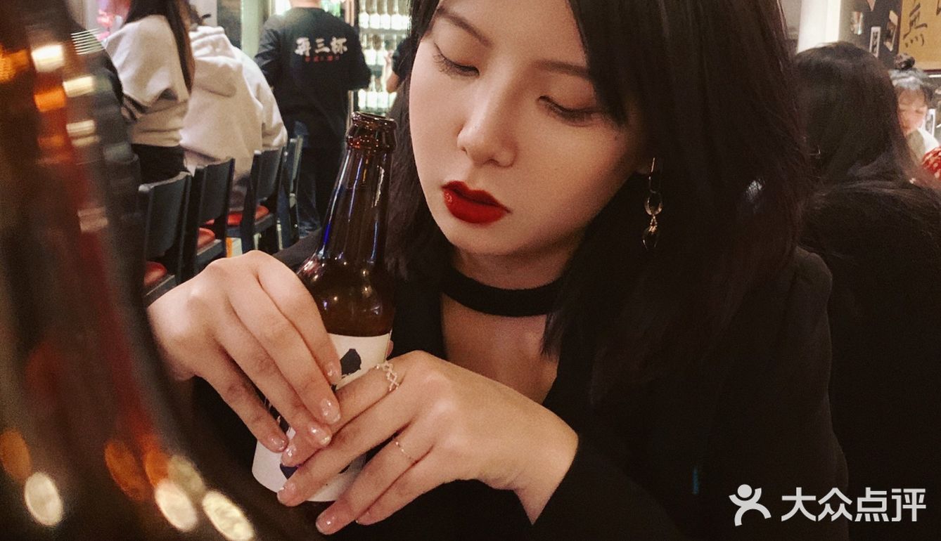 再三杯 |氛围感满满的中式小酒馆