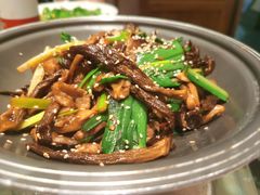 干锅菌菇-聚义山庄